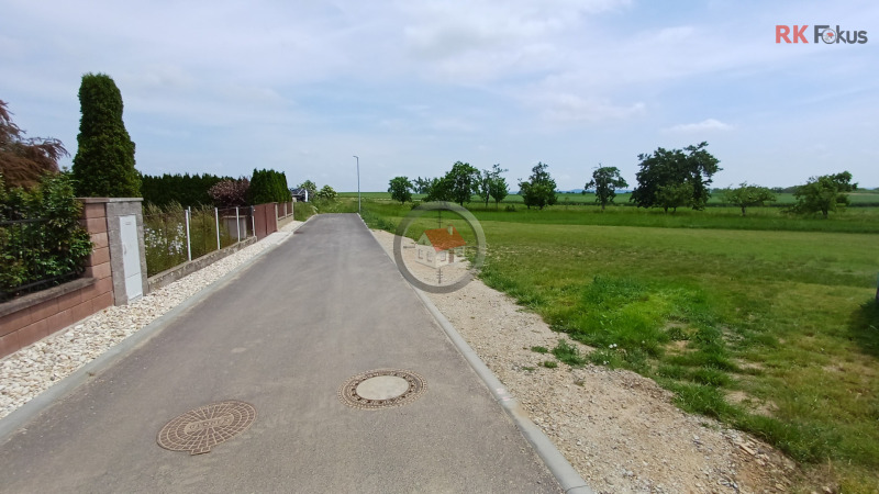 Prodej stavebního pozemku se základovou deskou, Láz u Nových Syrovic